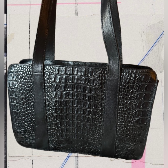 Brahmin Vintage Black Croc Embossed Leather Shoulder Bag - Picture 10 of 10